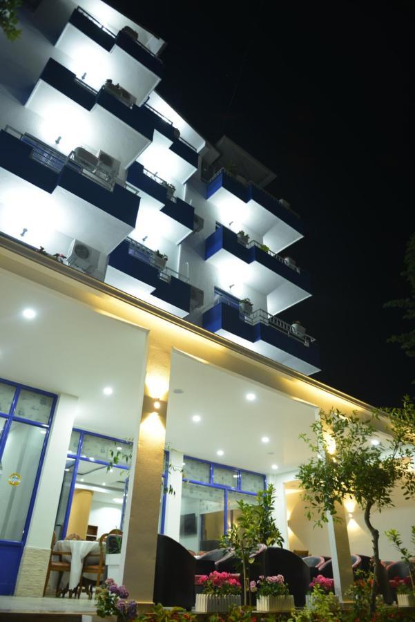 Blue Balcony Hotel Golem  Esterno foto